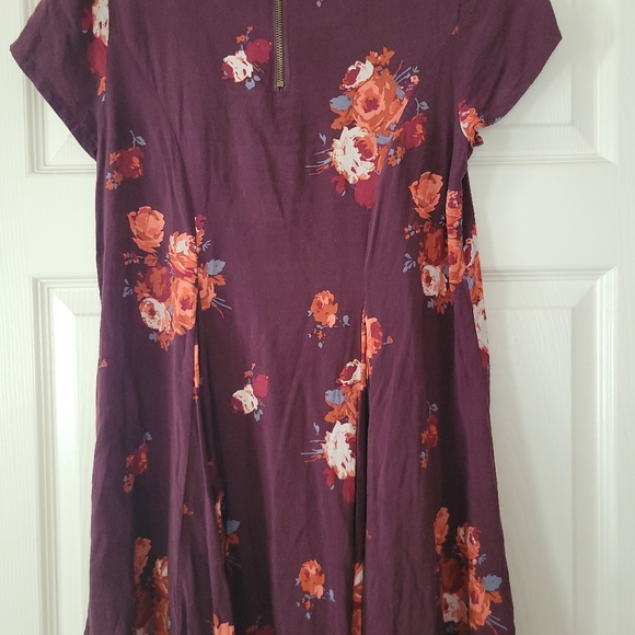 Silence + Noise Urban Outfitters Witchy T Shirt Dress Mini Sangria Floral Medium - Picture 5 of 5